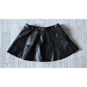 H&M Faux Black Leather Circle Skirt Adjustable Waist Gold Zipper Toddler 2T